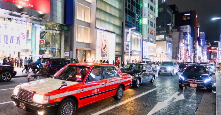 7 Expert Tips: Stay Cheap in Busy Ginza, Tokyo